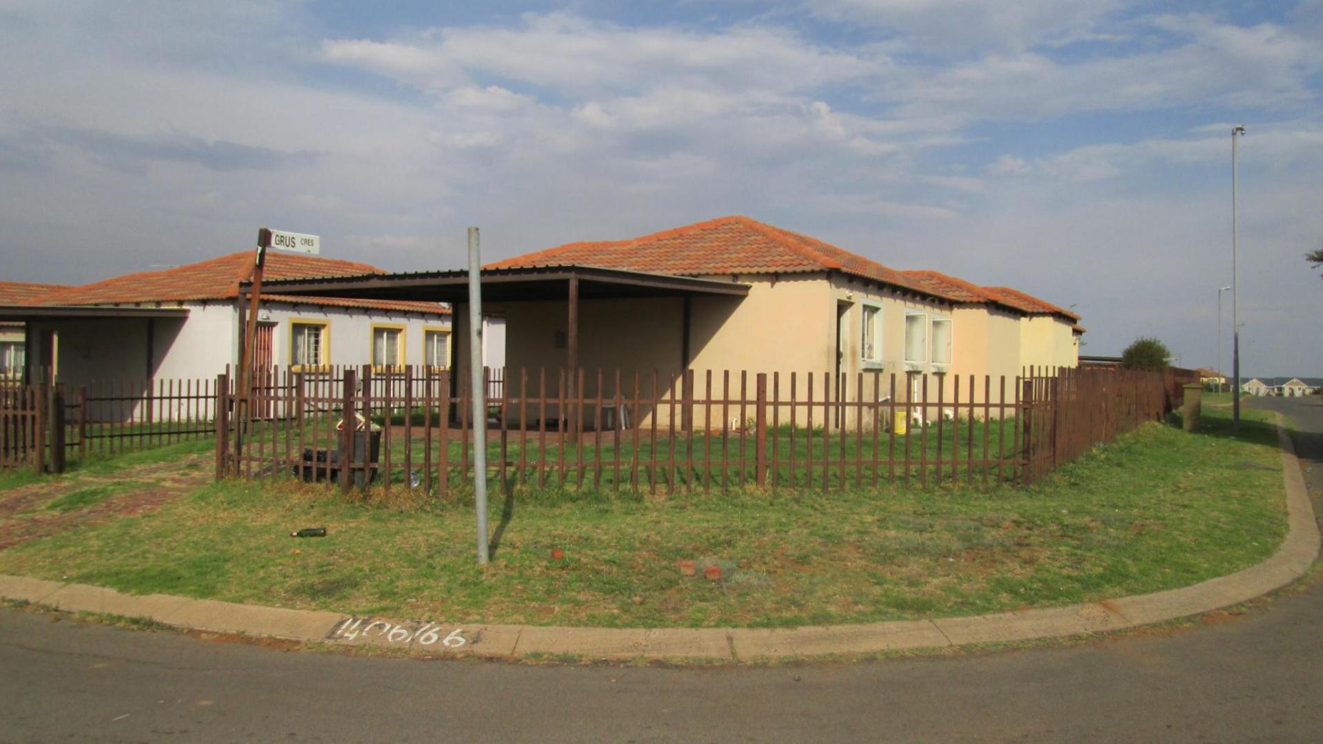 Front View of property in Bedworth Park