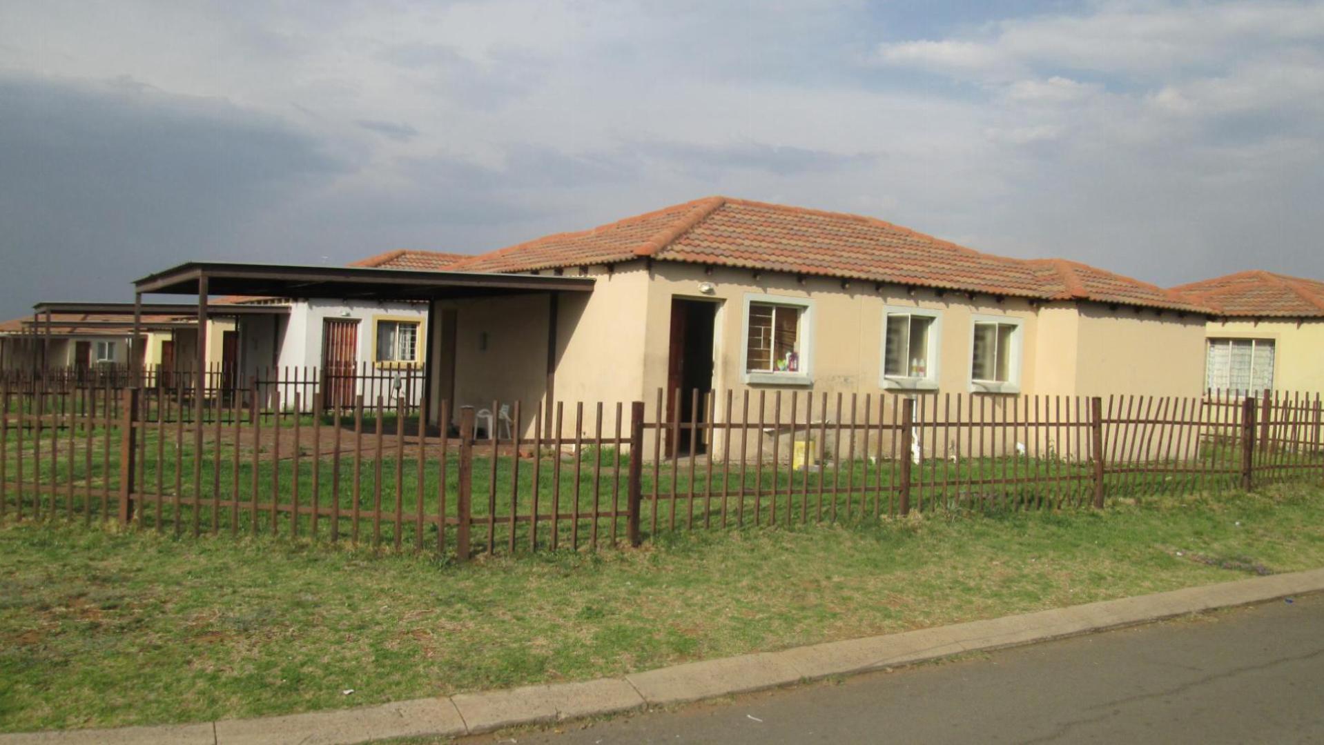 Front View of property in Bedworth Park