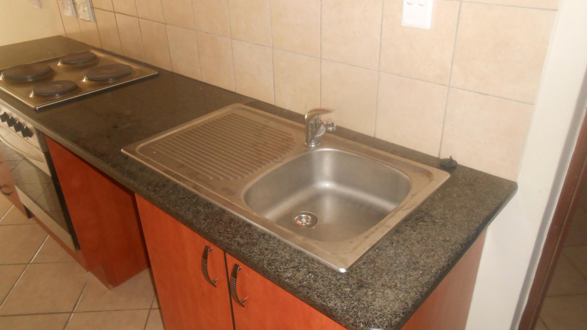 Kitchen - 2 square meters of property in Silver Lakes Golf Estate