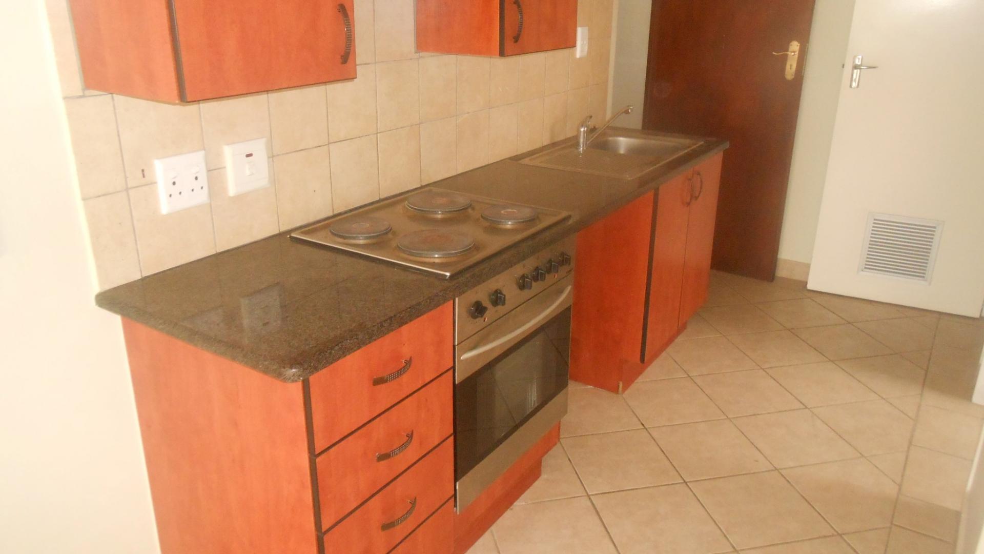 Kitchen - 2 square meters of property in Silver Lakes Golf Estate