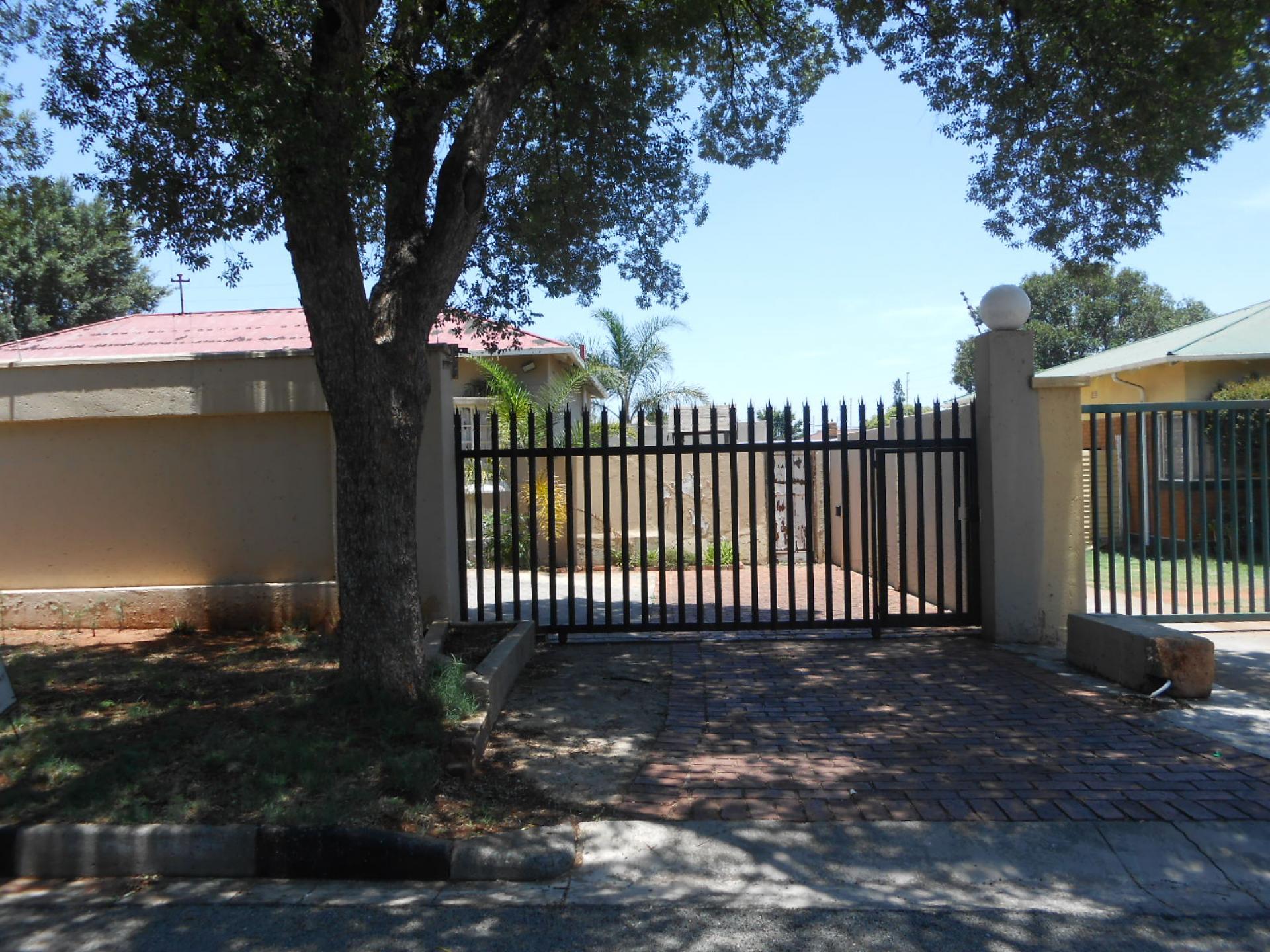 Front View of property in Primrose Hill