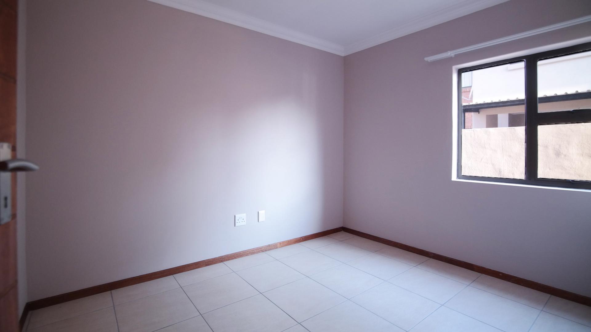 Study - 13 square meters of property in Six Fountains Estate