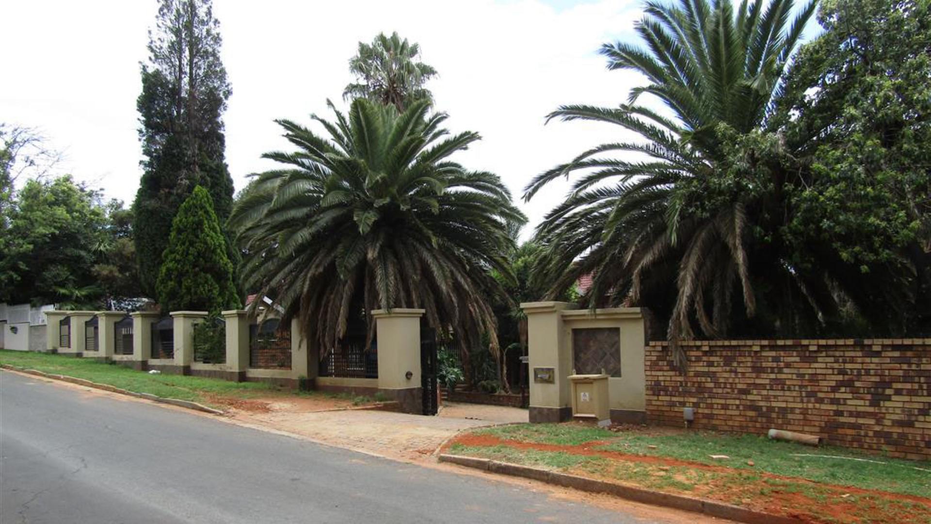 Front View of property in Noordheuwel