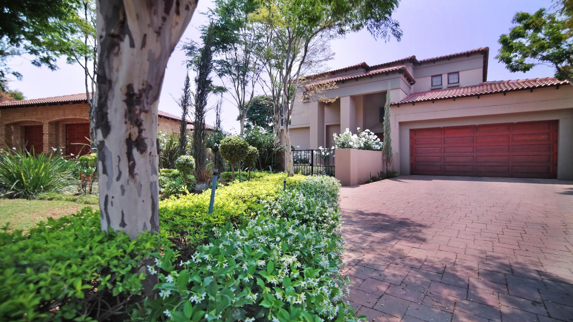 Front View of property in Woodhill Golf Estate