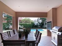 Patio - 17 square meters of property in Woodhill Golf Estate