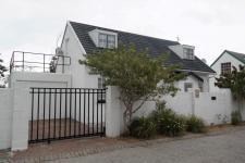 2 Bedroom 1 Bathroom House for Sale for sale in Gordons Bay