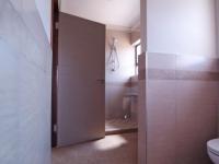 Bathroom 3+ - 17 square meters of property in Silverwoods Country Estate