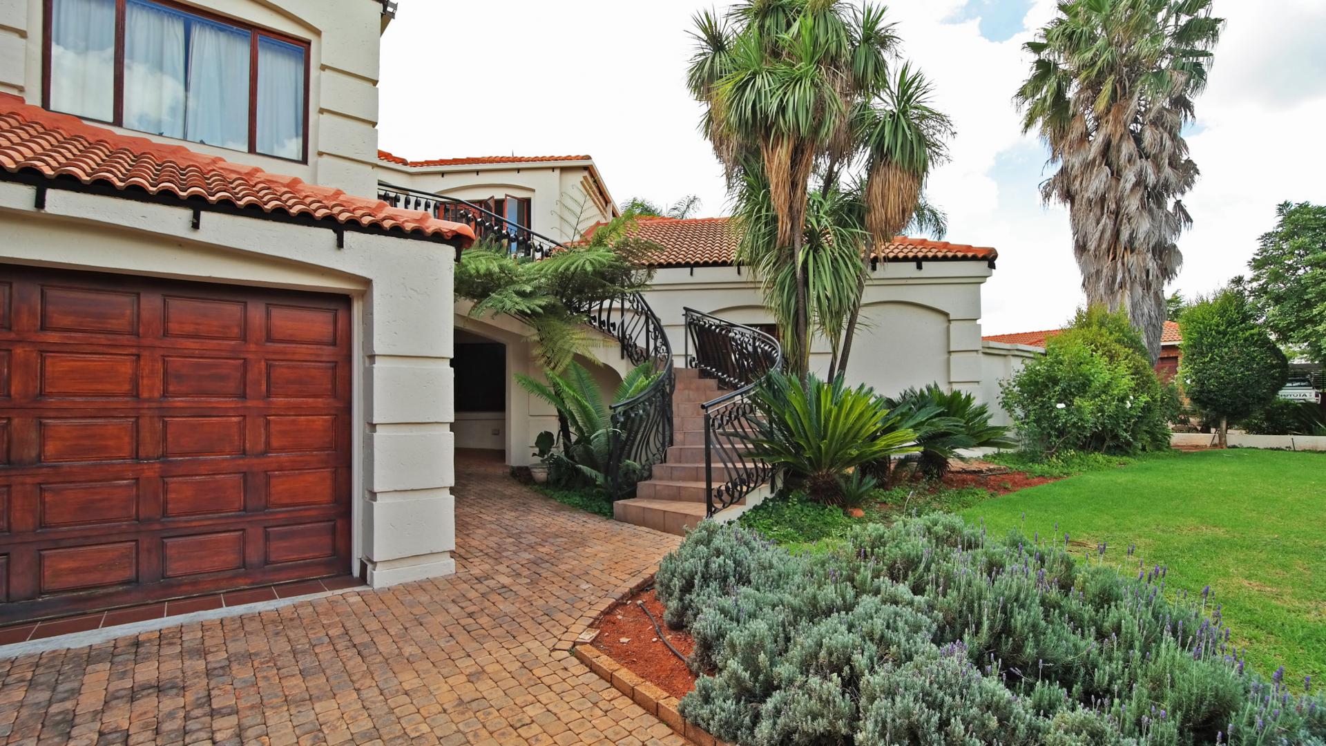 Front View of property in Woodhill Golf Estate