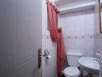 Guest Toilet of property in Woodhill Golf Estate