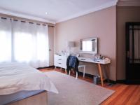 Main Bedroom - 30 square meters of property in Woodhill Golf Estate
