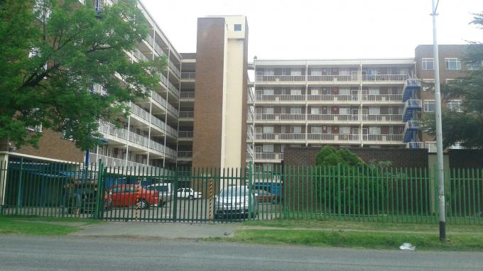 2 Bedroom Apartment for Sale For Sale in Vereeniging - Home Sell - MR136058