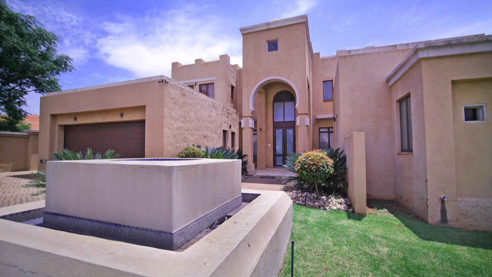 Front View of property in Willow Acres Estate