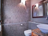 Guest Toilet - 5 square meters of property in Willow Acres Estate