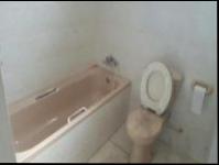 Bathroom 2 of property in Uvongo