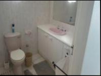 Bathroom 3+ of property in Uvongo