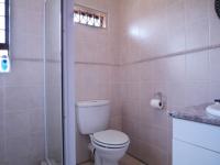 Bathroom 2 - 6 square meters of property in Boardwalk Manor Estate