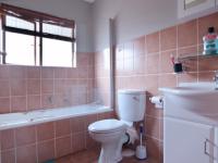 Main Bathroom - 6 square meters of property in Woodhill Golf Estate