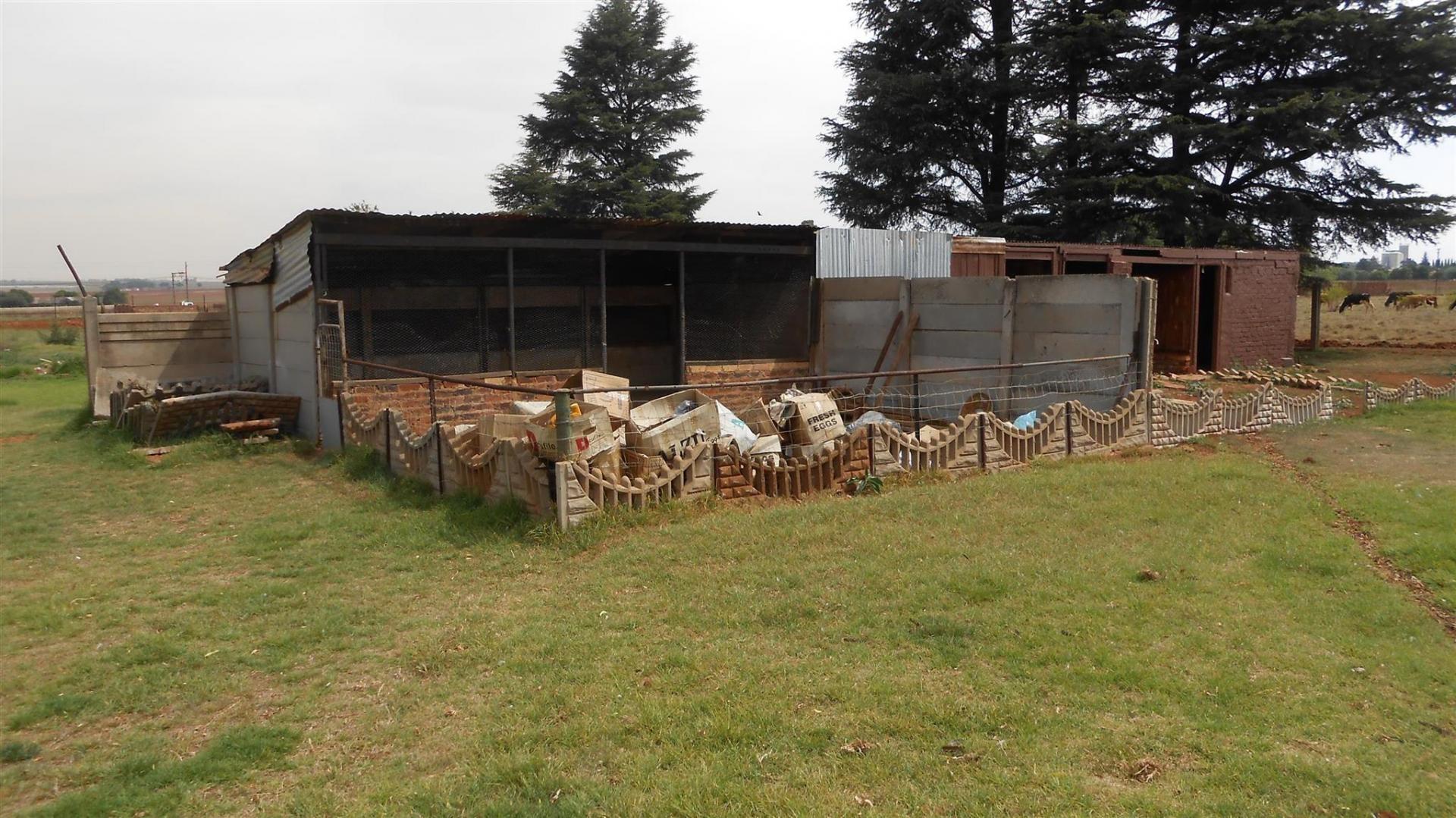 Bed Room 5+ of property in Eloff