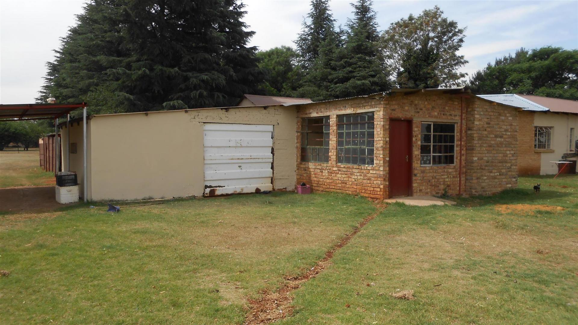 Backyard of property in Eloff