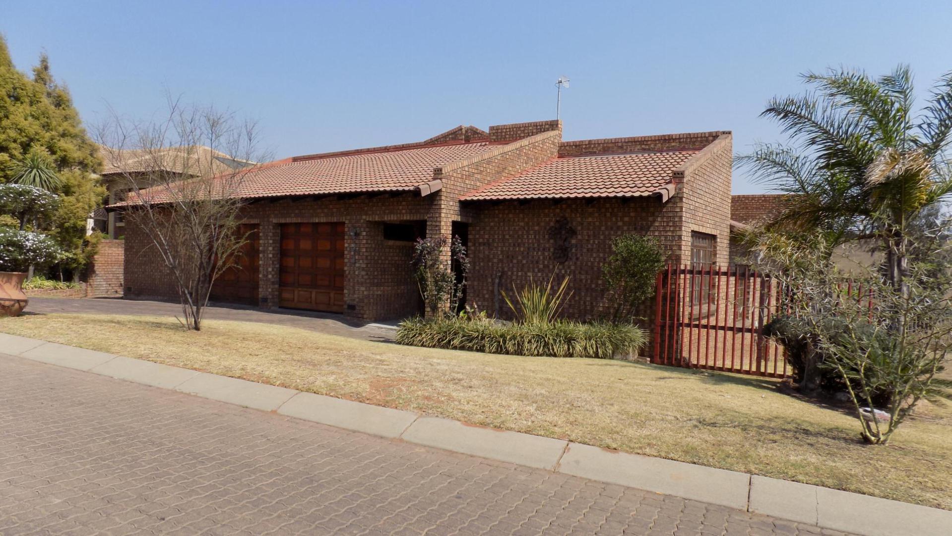 Front View of property in Middelburg - MP