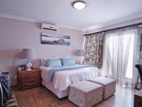 Main Bedroom - 27 square meters of property in Willow Acres Estate