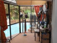Main Bedroom - 23 square meters of property in Glen Marais