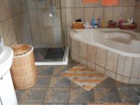 Main Bathroom - 9 square meters of property in Glenmarais (Glen Marais)