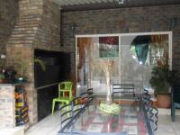 Patio - 38 square meters of property in Glen Marais