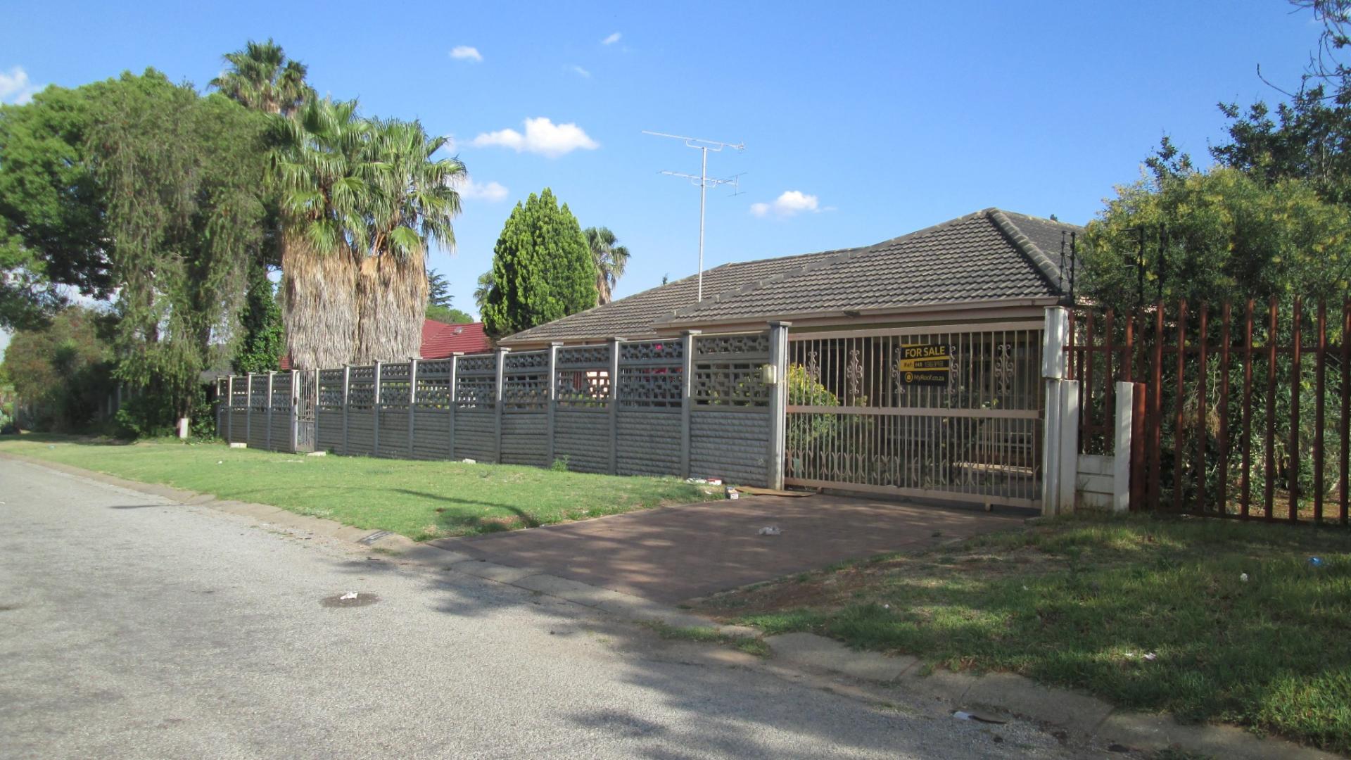 Front View of property in Vanderbijlpark