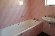 Bathroom 1 - 3 square meters of property in Dennemere
