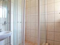 Bathroom 3+ - 2 square meters of property in Silver Lakes Golf Estate