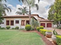 Front View of property in Silver Lakes Golf Estate