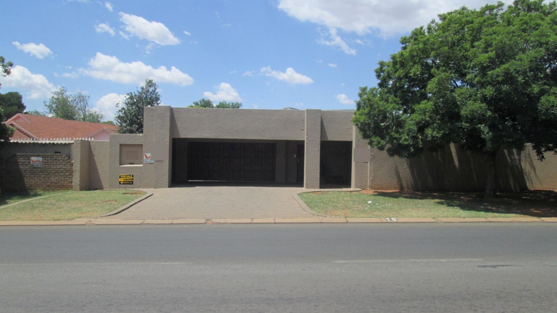 Front View of property in Westonaria