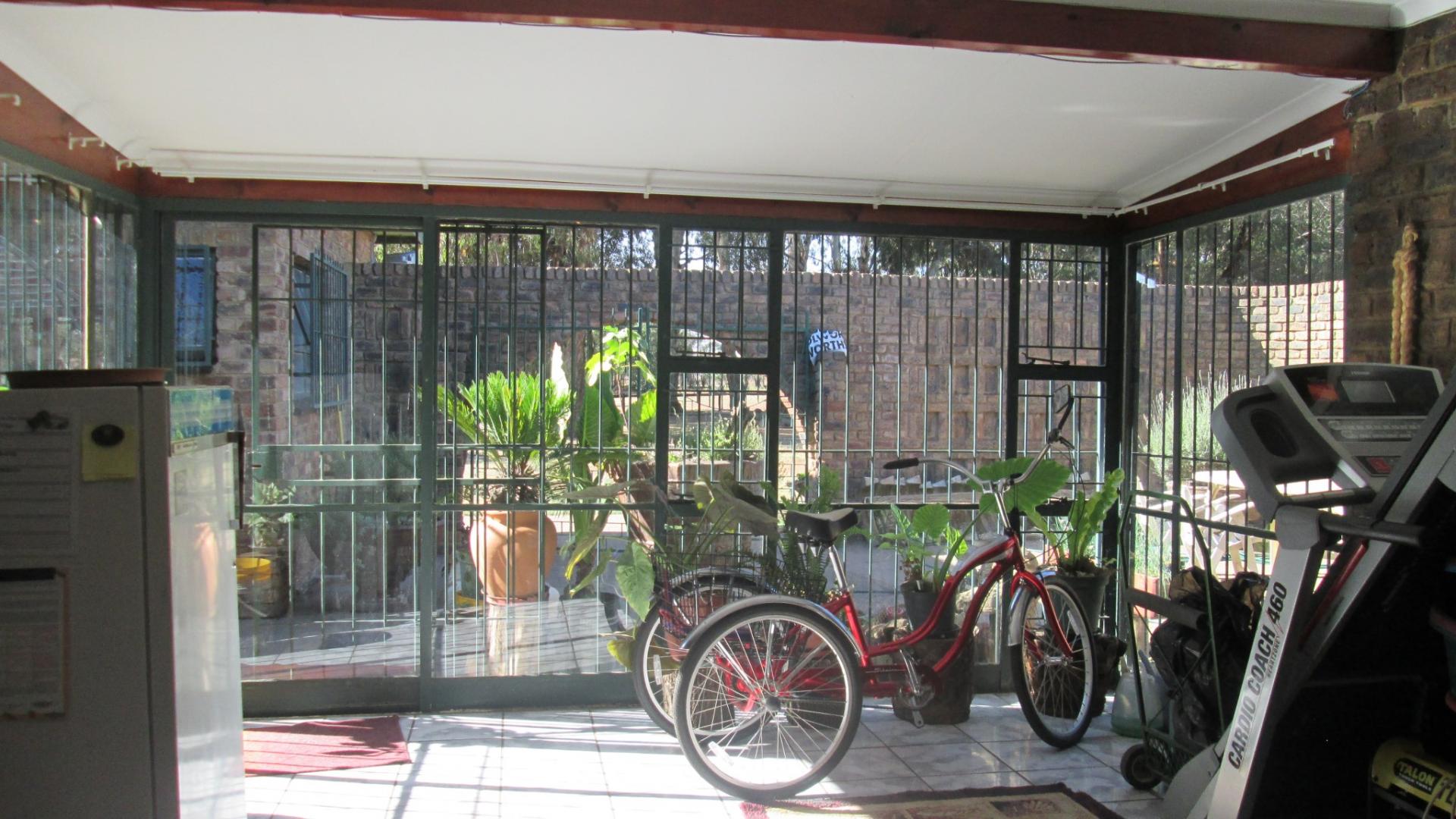 Entertainment - 24 square meters of property in Buyscelia AH