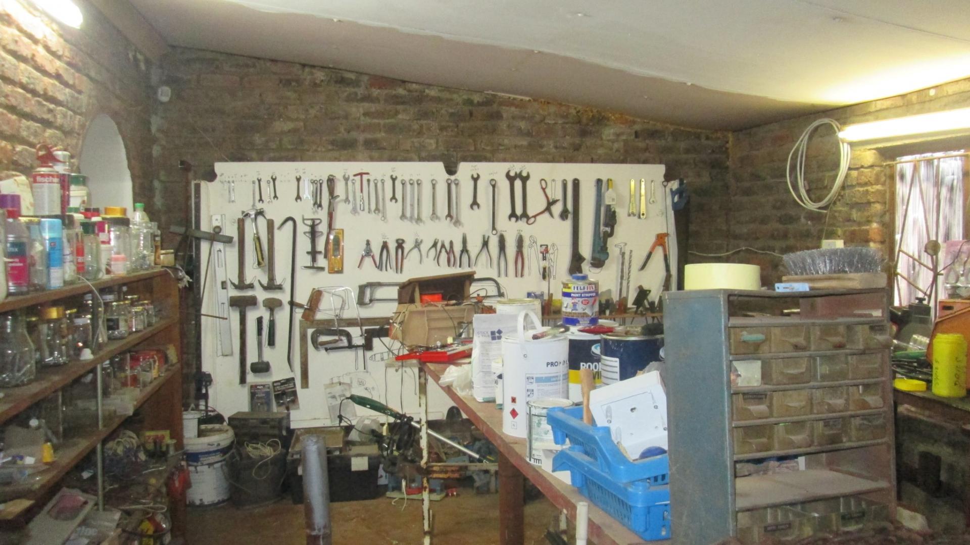 Rooms - 282 square meters of property in Buyscelia AH