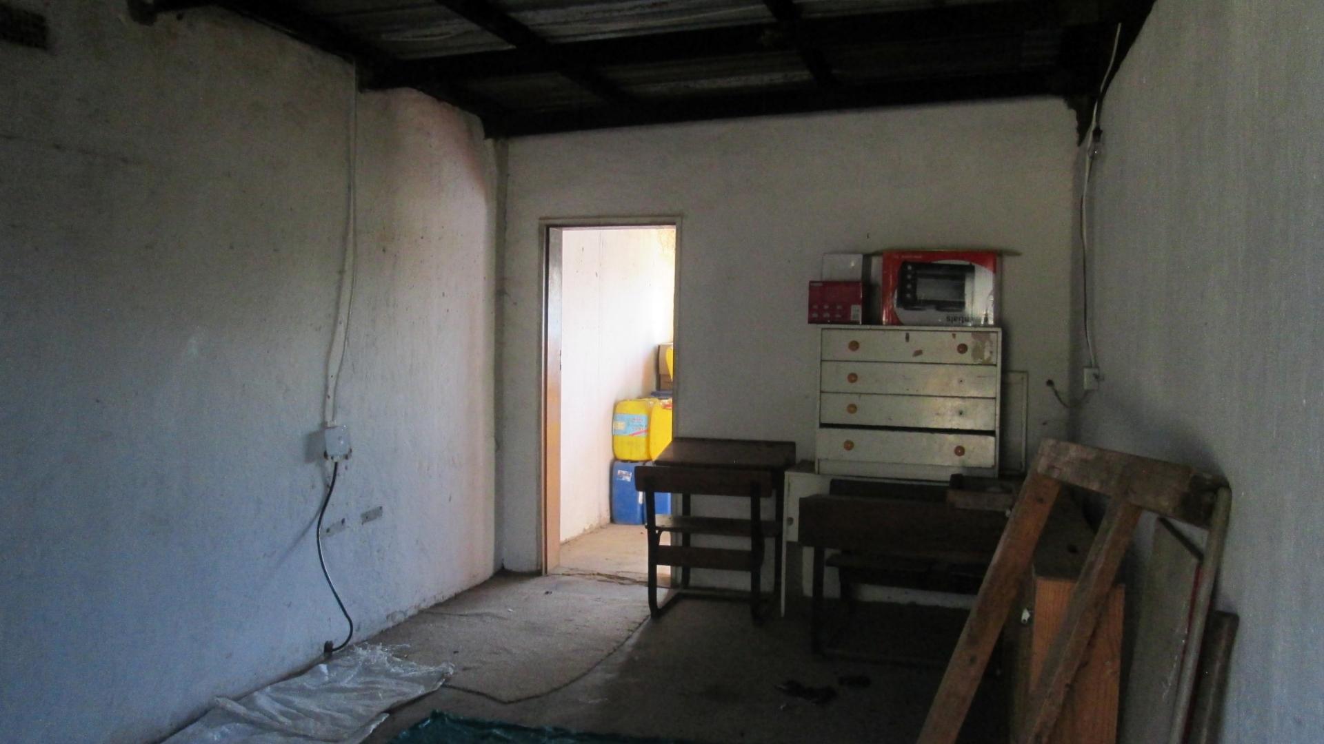 Rooms - 282 square meters of property in Buyscelia AH