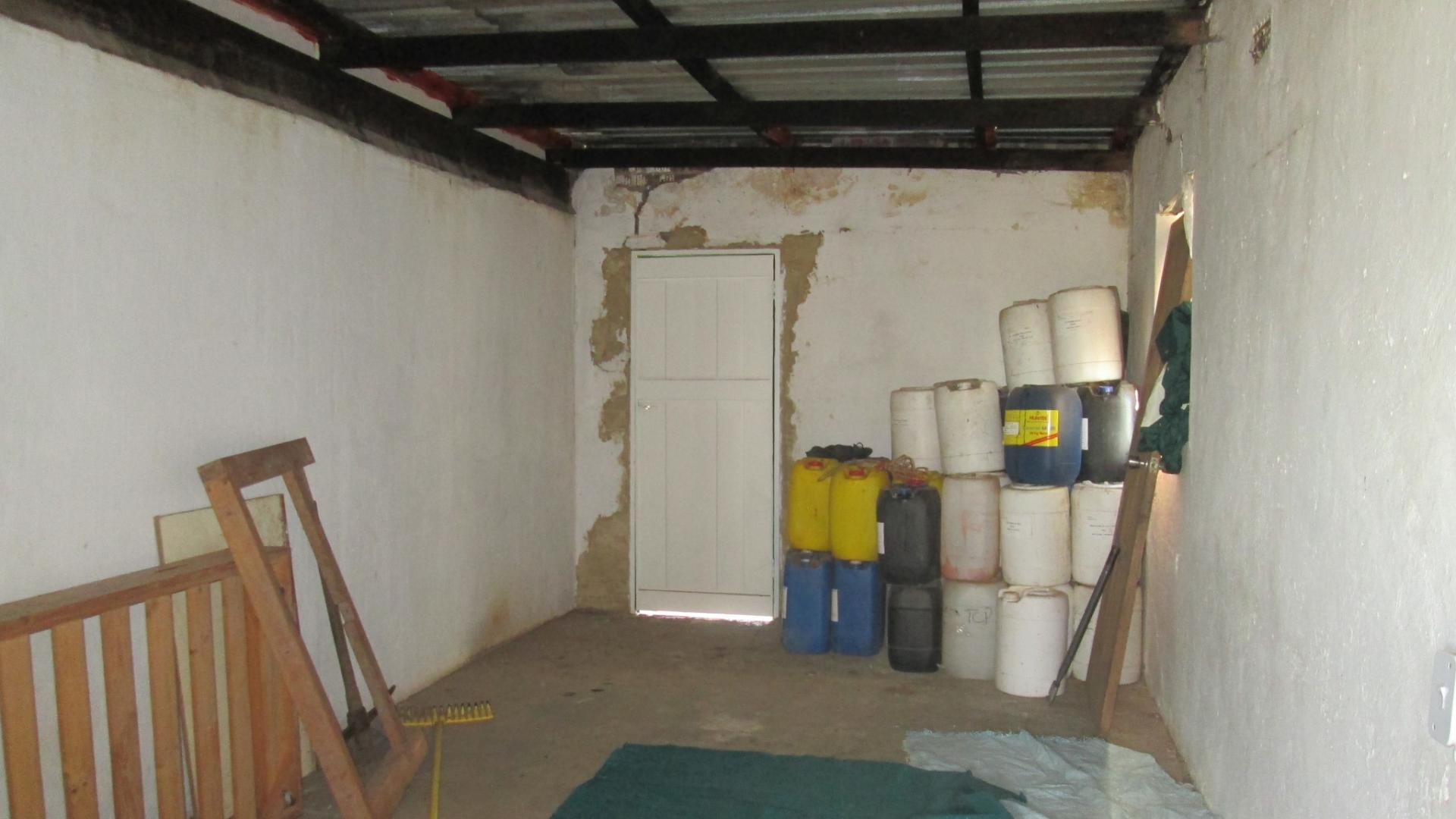 Rooms - 282 square meters of property in Buyscelia AH