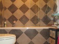 Bathroom 1 - 4 square meters of property in Buyscelia AH