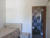 Main Bedroom - 35 square meters of property in Buyscelia AH