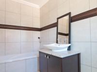 Bathroom 3+ - 23 square meters of property in Silver Stream Estate