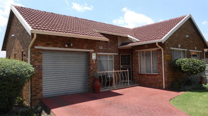 3 Bedroom House for Sale For Sale in Sunward park - Private Sale - MR136622