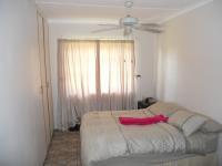 Bed Room 2 - 17 square meters of property in Birdswood