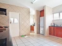 Kitchen - 25 square meters of property in Silver Lakes Golf Estate