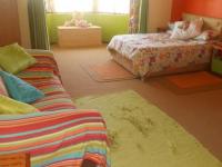 Bed Room 2 - 32 square meters of property in Boschkop