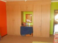 Bed Room 2 - 32 square meters of property in Boschkop