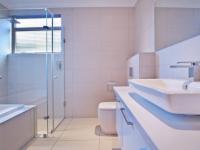 Bathroom 1 - 11 square meters of property in Boardwalk Meander Estate