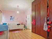 Bed Room 2 - 35 square meters of property in Constantia Glen