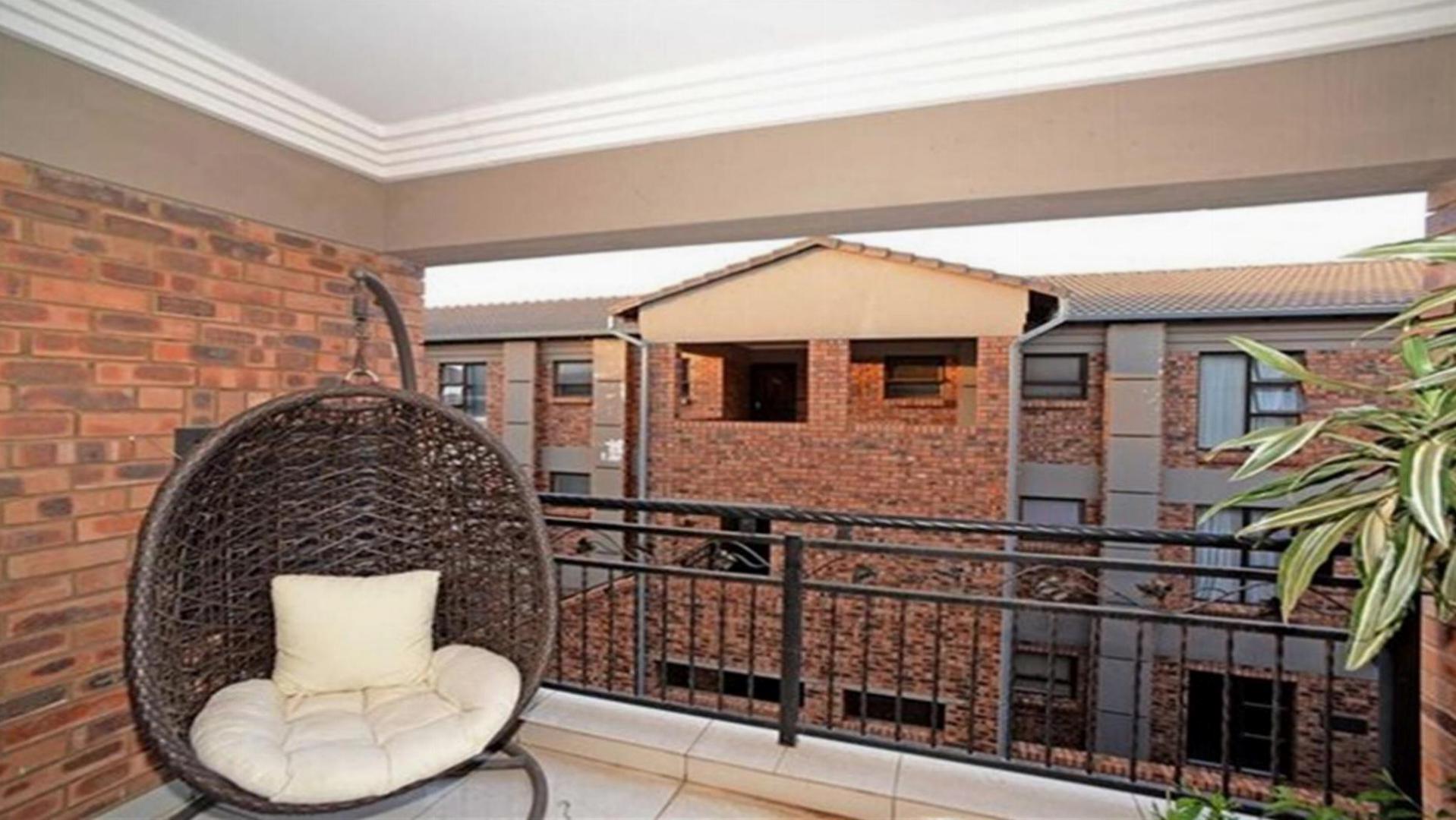 Patio - 15 square meters of property in Ravenswood