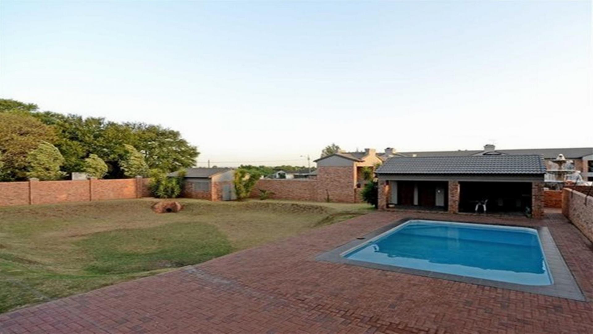 Entertainment of property in Ravenswood