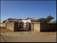 2 Bedroom 1 Bathroom Cluster for Sale for sale in Protea Glen